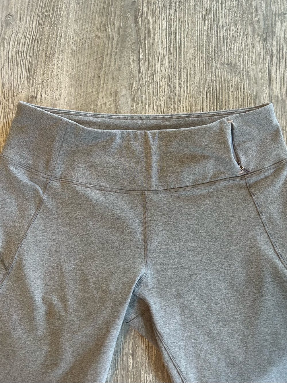 Calia by Carrie Underwood Filament Capri Leggings Color Heather Gray & Yellow L - Picture 4 of 12